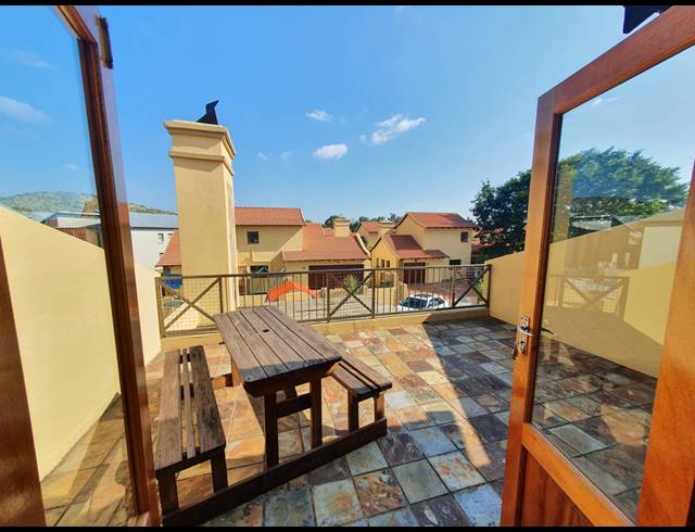 3 BEDROOM TOWNHOUSE FOR SALE IN WATERVAL EAST
